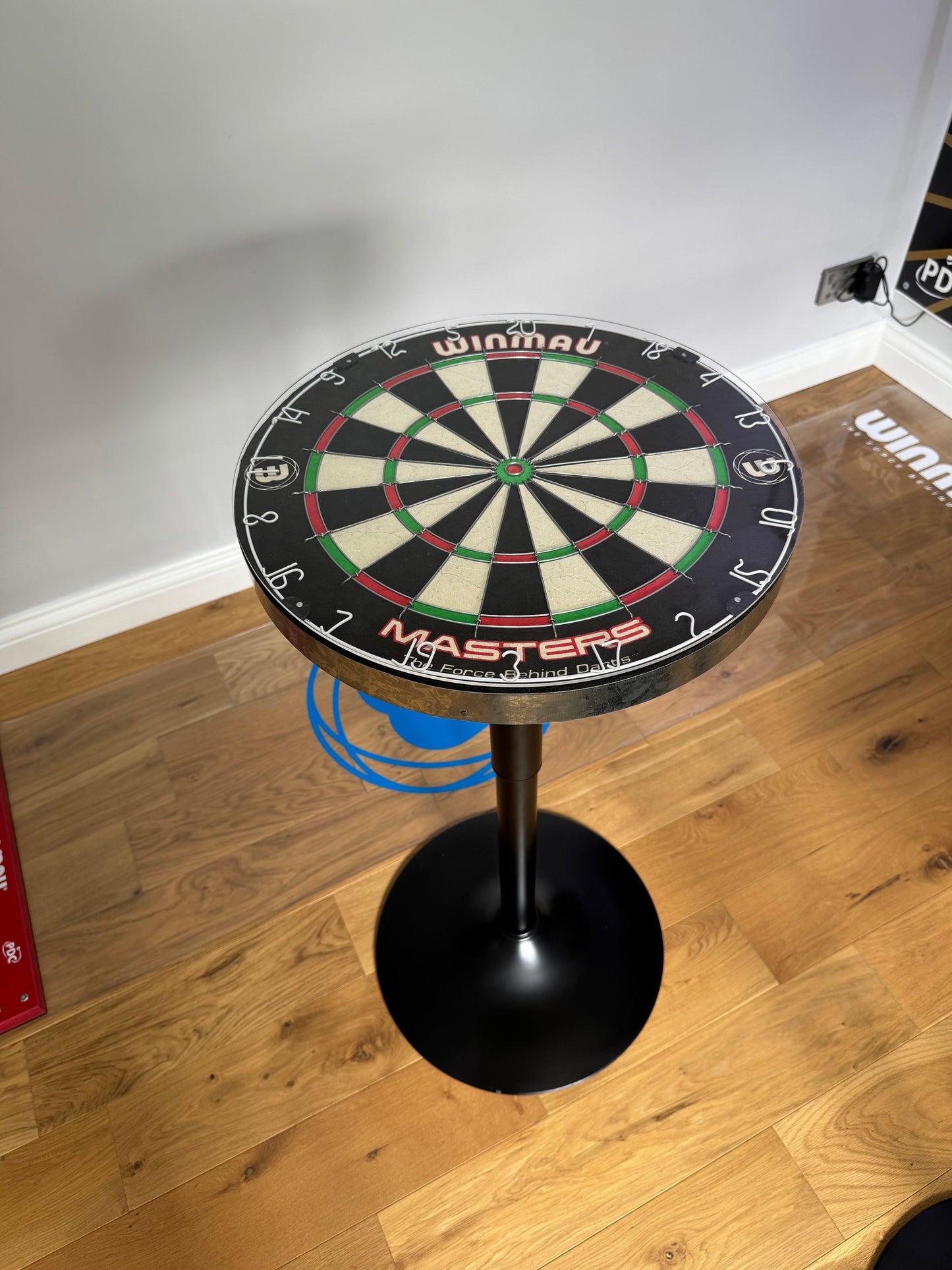 Dartboard Bar Table - Winmau - Adjustable - Oche Table